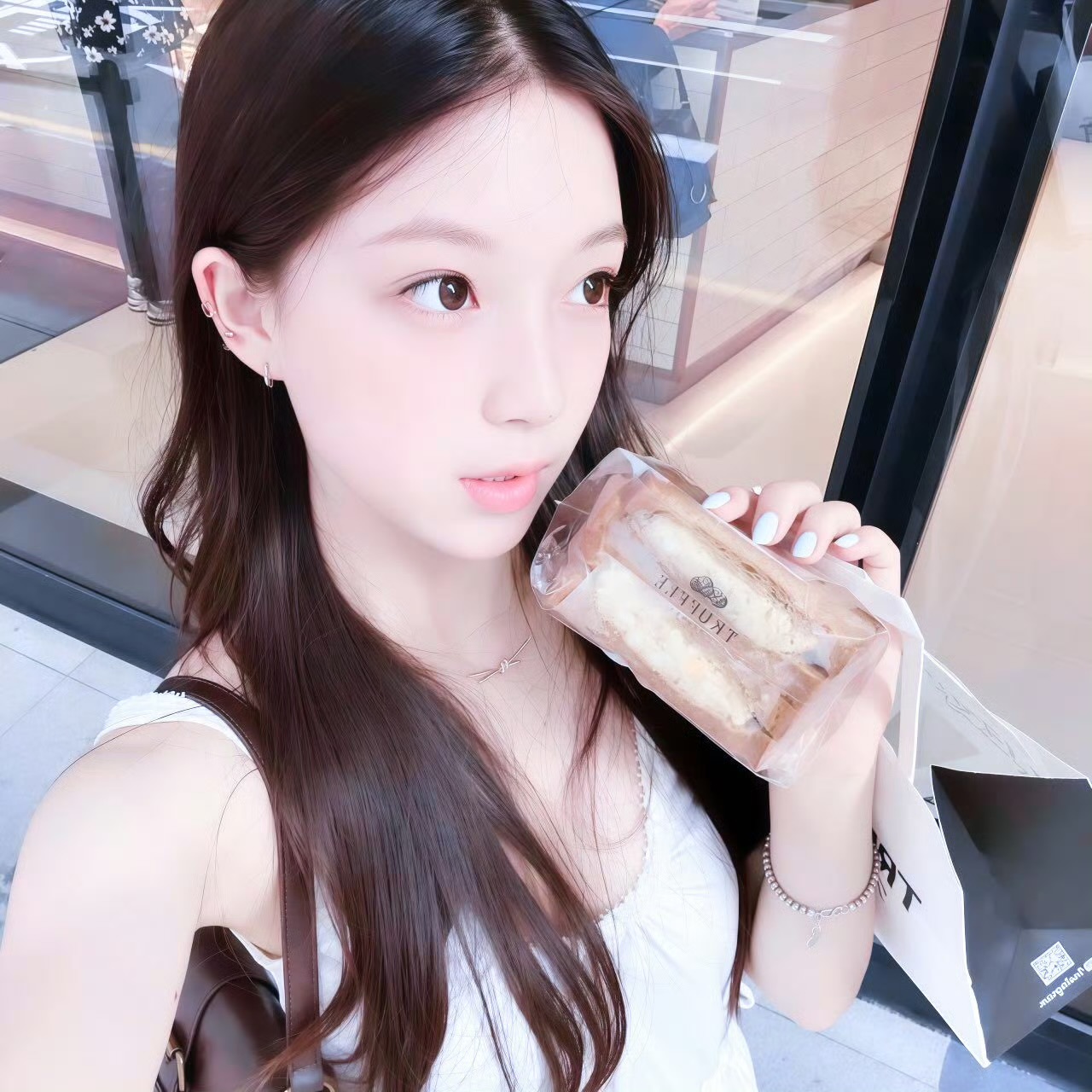 杭州伴游女生 | Nina的资料